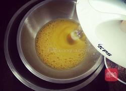 蜂蜜纸杯蛋糕的做法图解2