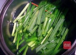 凉拌豆腐皮韭菜的做法图解5