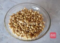 干炒五香黄豆的做法图解1