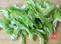 糖醋苦瓜的做法图解2