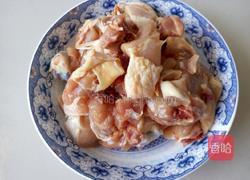 红烧鸡块烧土豆的做法图解1