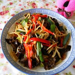 茭白木耳炒肉的做法[图]