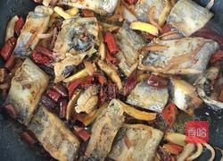 香辣煎带鱼的做法图解3