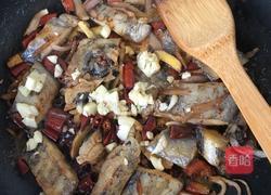 香辣煎带鱼的做法图解4