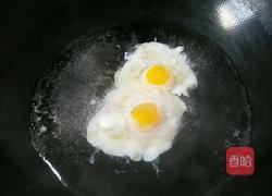 枸杞酒酿煮鸡蛋的做法图解3