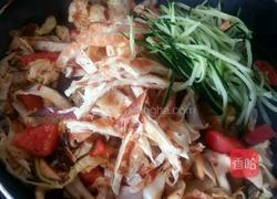 榨菜时蔬炒饼的做法图解7