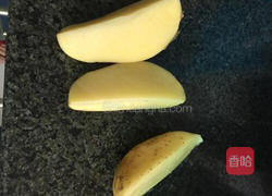 椒盐土豆饼的做法图解1
