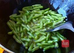 腊肠干煸四季豆的做法图解6