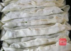 韭菜猪肉开口锅贴的做法图解8