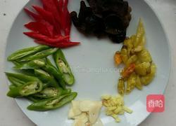 泡椒猪肝的做法图解1