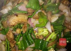 洋葱炒五花肉的做法图解9