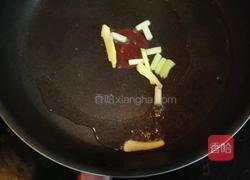 西芹炒虾仁的做法图解4