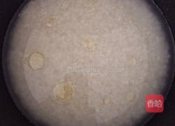 电饭煲腊味煲仔饭的做法图解1