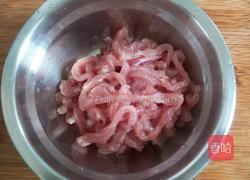 扁豆炒肉丝的做法图解2