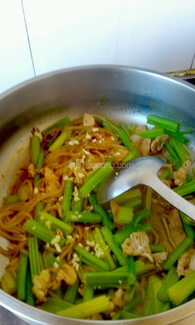 放盐，花椒粉调料