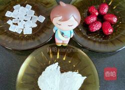 红枣冰糖炖燕窝的做法图解1