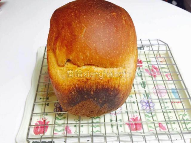 带上烘培专用手套操作，取出，注意不要烫手