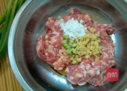 猪肉饺子馅的做法图解2