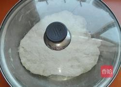 槐花韭菜鸡蛋包子的做法图解10