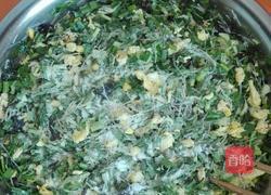 槐花韭菜鸡蛋包子的做法图解14