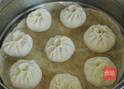 槐花韭菜鸡蛋包子的做法图解22