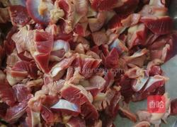 鸡胗辣炒酸豆角的做法图解1