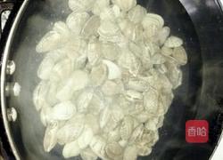 葱香蛤蜊肉的做法图解2