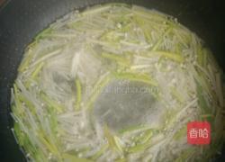 蒜苗拌金针菇的做法图解3