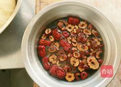 红枣玉米发糕的做法图解1