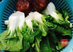 家常香菇青菜的做法图解1
