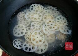 排骨藕汤的做法图解1