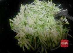 醋溜西葫芦丝的做法图解3