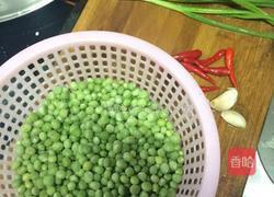 煮豌豆的做法图解1