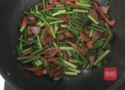 蒜苔金针菇炒肉的做法图解4