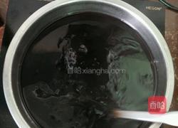 蜂蜜龟苓膏的做法图解2