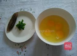 海参蒸蛋羹的做法图解1