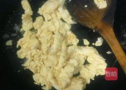 韭菜花炒蛋的做法图解5