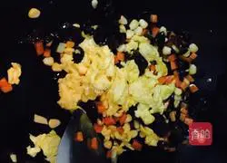 Illustration of how to make preserved assorted fried rice 8