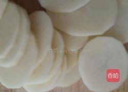 炸土豆片的做法图解1