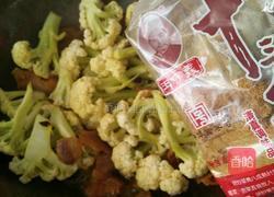 干煸腊味菜花的做法图解8