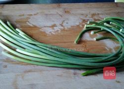 凉拌蒜苔的做法图解1