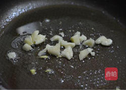 鸡蛋炒芹菜的做法图解4