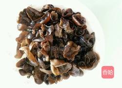 凉拌田七木耳的做法图解2