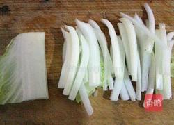 炝拌水煮白菜的做法图解1