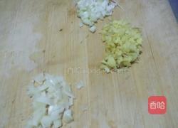 尖椒土豆炒肉丝的做法图解1