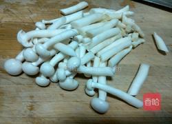 西芹木耳白玉菇的做法图解3