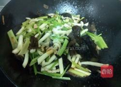 西芹木耳白玉菇的做法图解11