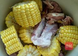 排骨炖玉米的做法图解3