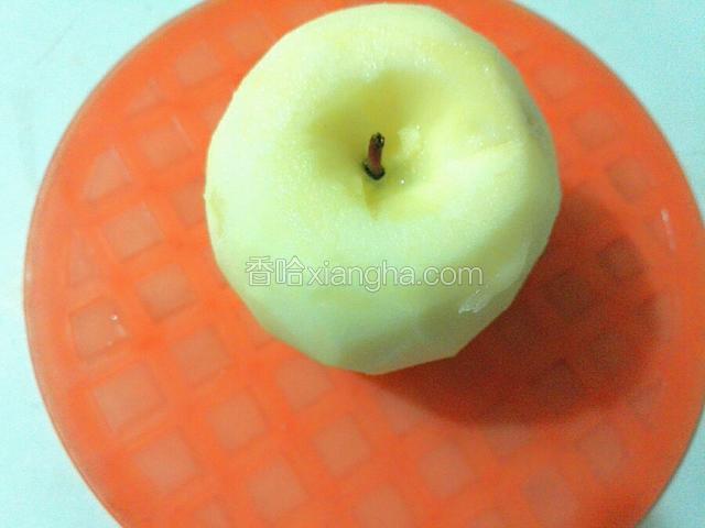 苹果洗净削皮