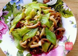 蚝油莴笋炒鸡腿菇的做法图解7
